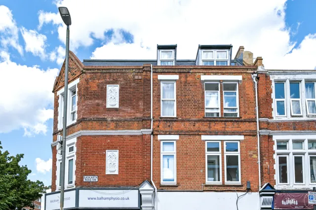 Balham Hill, London, SW12 9DX
