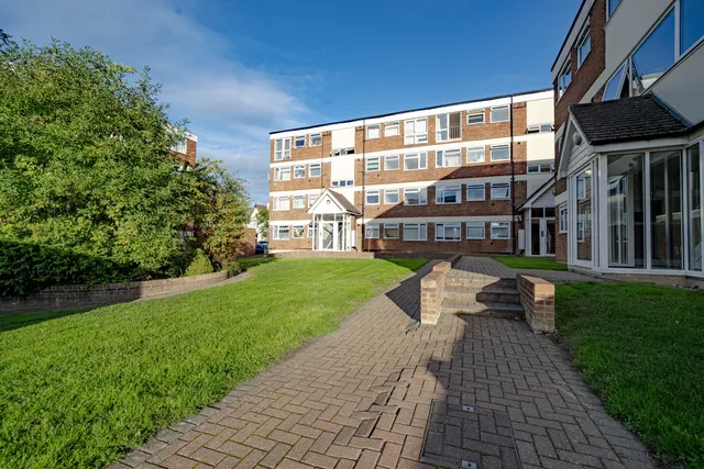 Beechcroft Close, London, SW16 2EW