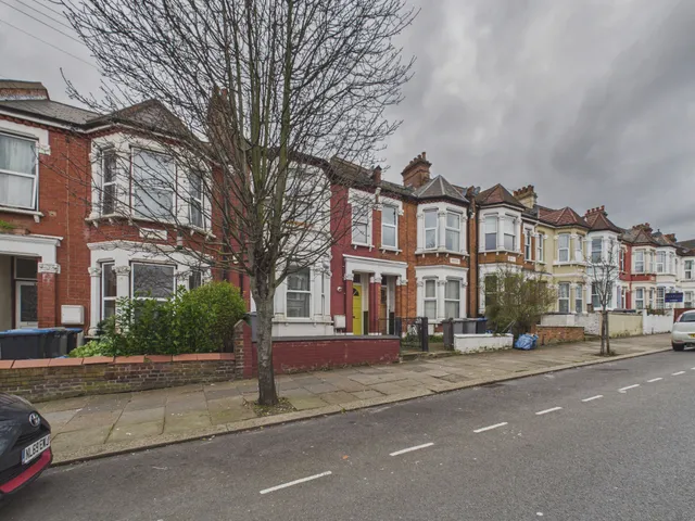 Leghorn Road, London, NW10 4PH