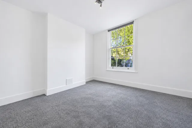 Brading Road, London, SW2 2AP