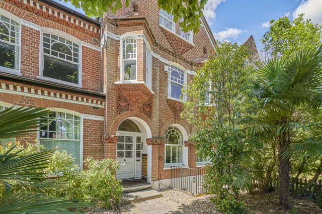 Bedford Hill, London, SW12 9HL