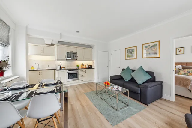 Nell Gwynn House, Sloane Avenue, London, SW3 3BA