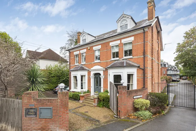 The Pines, London Road, Egham, TW20 0BP