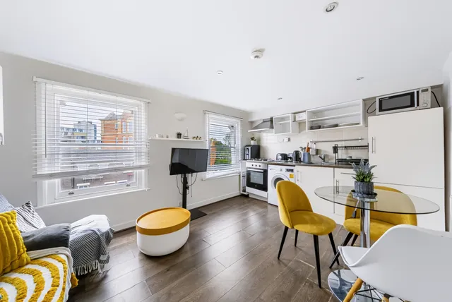 Merton Road, London, SW18 1QY