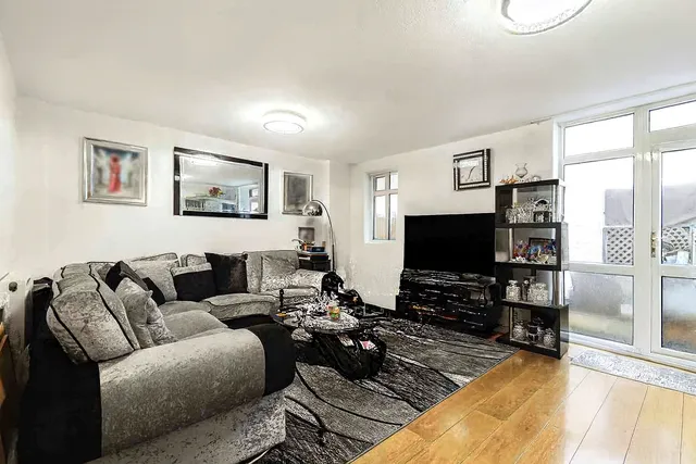 Halston Close, London, SW11 6RH
