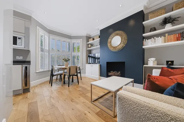 Ravenslea Road, London, SW12 8RX