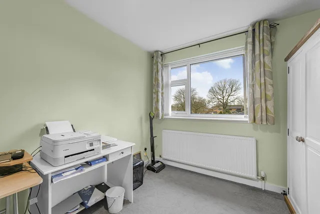 27 Newstead Close, Poynton SK12 1ES