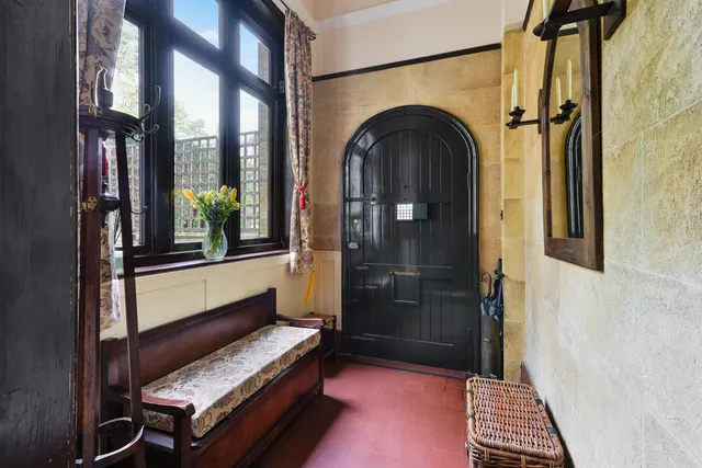 38 Park Road, Kenley CR8 5AQ