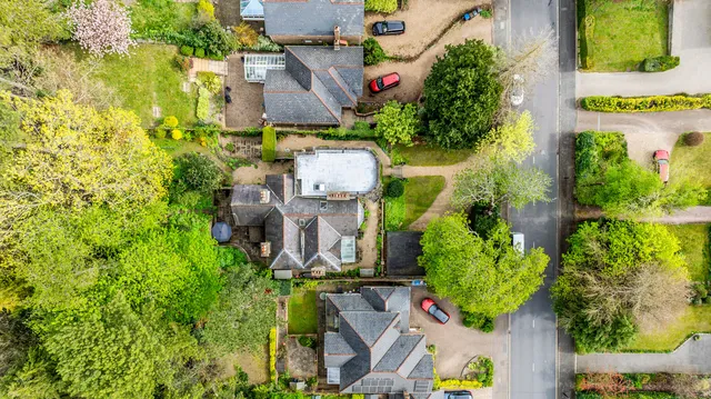38 Park Road, Kenley CR8 5AQ