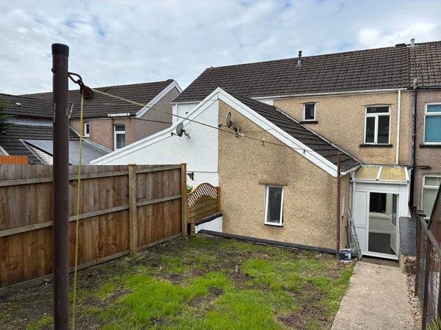 57 Pengam Road, Bargoed CF81 9FT