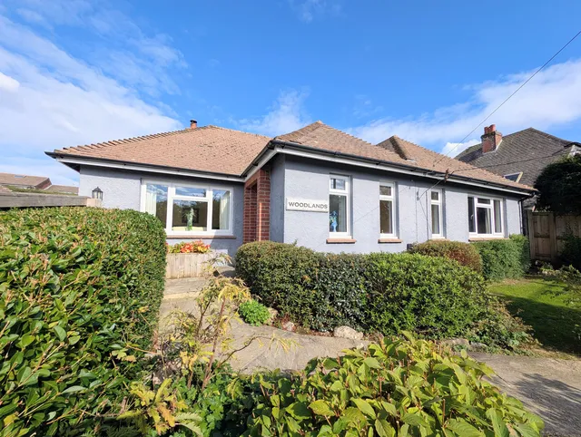 Woodlands Buckbury Lane, Newport PO30 2NJ