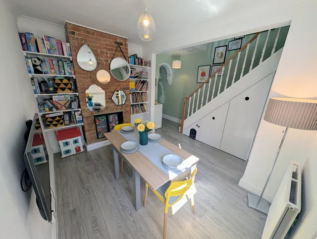 8 Bellevue Road, Cowes PO31 7HL