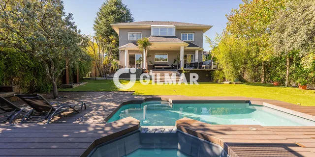 Villa in POZUELO DE ALARCÓN, Madrid