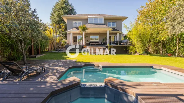 Villa in POZUELO DE ALARCÓN, Madrid