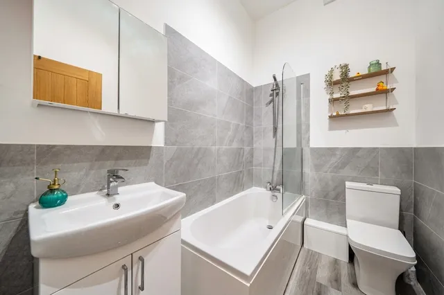 Flat 2, 19 Old Lansdowne Road, Manchester M20 2PB