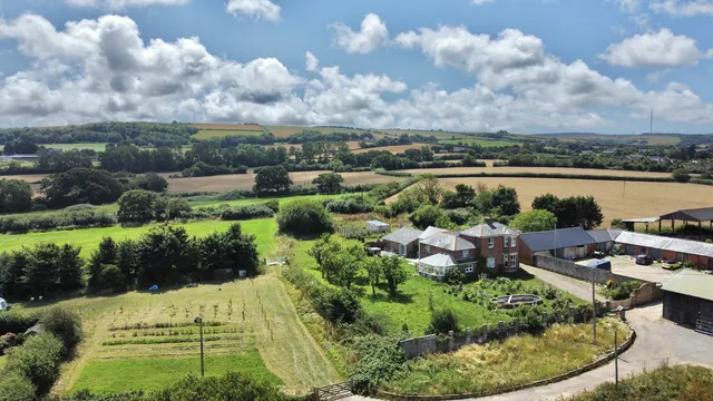 Poleclose Farm Forest Road, Newport PO30 5QH