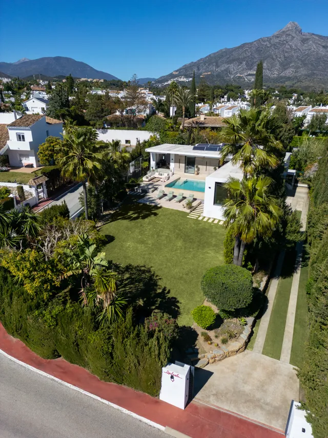 Parcelas del Golf, Nueva Andalucia, Malaga, Spain