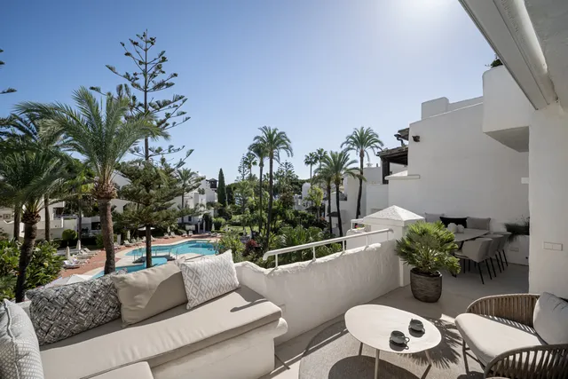 Alhambra del Mar, Marbella Golden Mile, Malaga, Spain