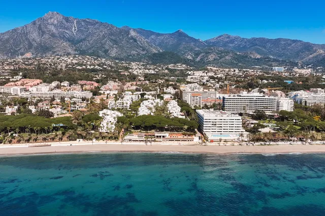 Alhambra del Mar, Marbella Golden Mile, Malaga, Spain