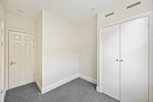 20 Queens Gardens, Brighton BN1 4AR