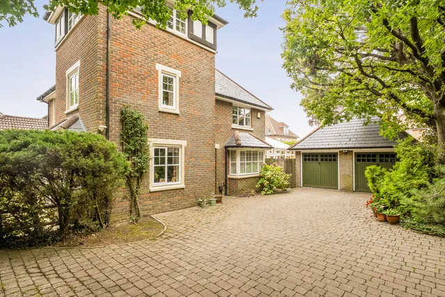 7 Montfort Drive, West Malling ME19 4EG
