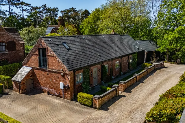 Ruby May Cottage South Hykeham Road, Aubourn, Lincoln LN5 9ED