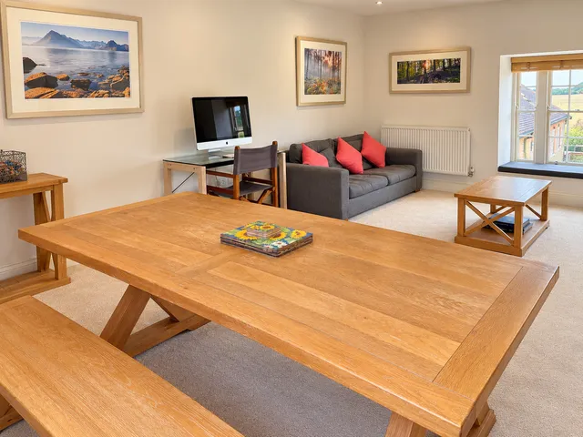24 Budgenor Lodge Dodsley Lane, Midhurst GU29 0AD