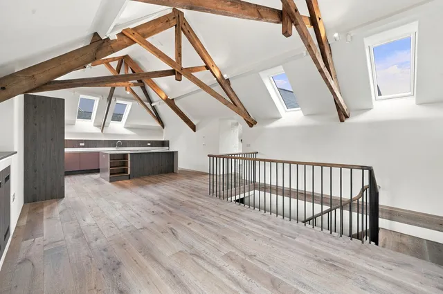 5 Weston Courtyard Higher Weston Farm Barns, Totnes TQ9 6LB