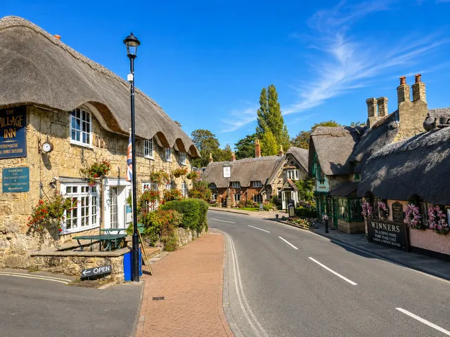 78 Silver Trees, Shanklin PO37 7ND