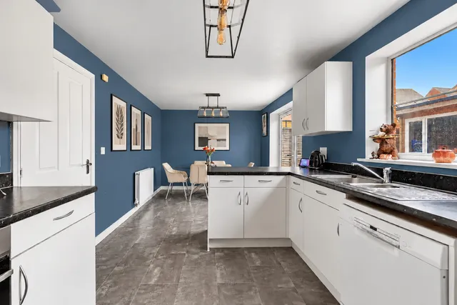 26 Green Oak Crescent, Iwade ME9 8GR