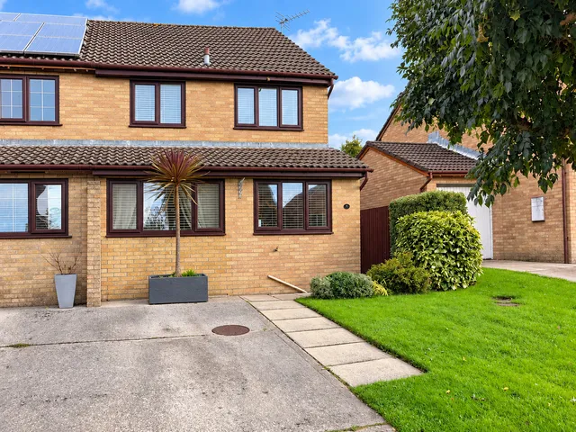 2 Heol Castell Coety, Bridgend CF31 1PU