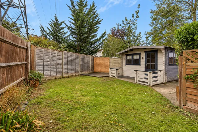 1 Esher Close, Bexley DA5 3LD