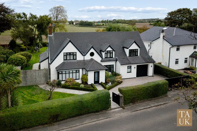 Swinside Formby Lane, Aughton L39 7HG