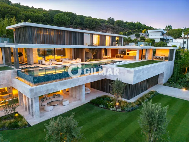 Villa in SAN ROQUE, Cádiz