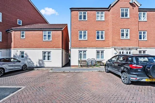 73 Tilia Way, Bourne PE10 0QR