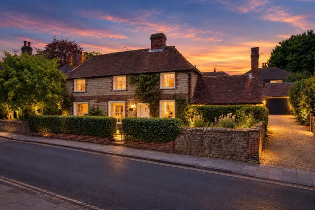 The Palace, 18 Church Street, Pulborough RH20 4LA