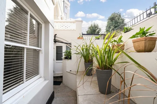 52 Ventnor Villas, Hove BN3 3DB