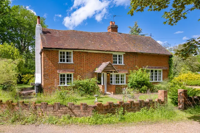 Walnut Tree Cottage Highlands Lane, Woking GU22 9PU