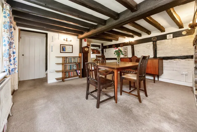 Walnut Tree Cottage Highlands Lane, Woking GU22 9PU