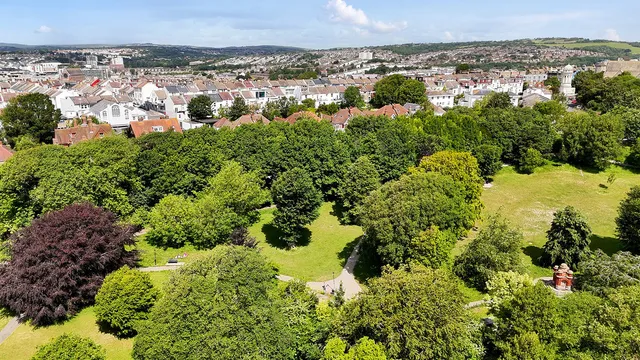 27 West Drive, Brighton BN2 0QU