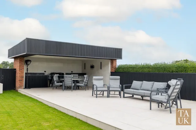 Weston Parrs Lane, Aughton L39 5BP
