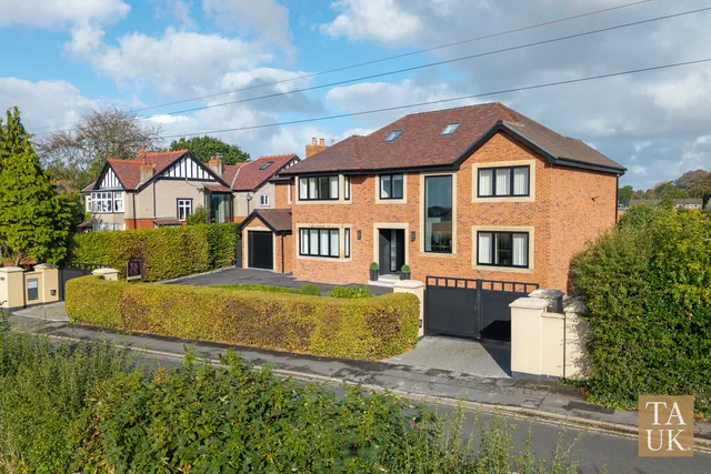 Weston Parrs Lane, Aughton L39 5BP