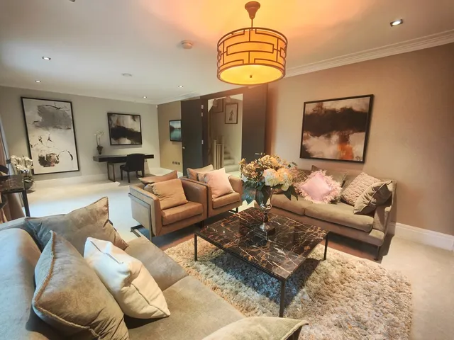 21 Egerton Drive, Isleworth TW7 7EQ