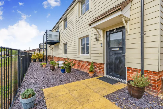 39 Calico Street, Andover SP11 6SL
