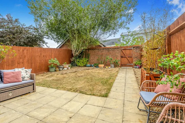 7 Quicksilver Way, Andover SP11 6TW