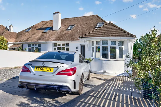 16 Collinswood Drive, St. Leonards-on-sea TN38 0NU