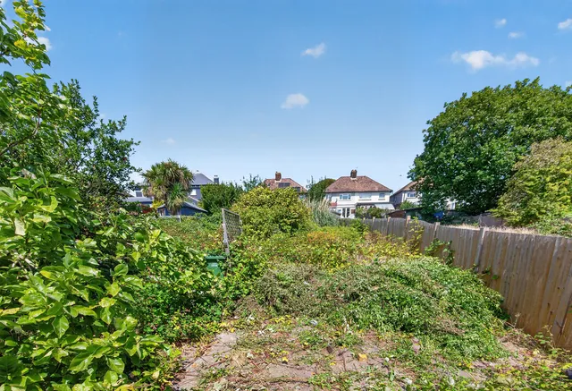 96 Victoria Avenue, Hastings TN35 5BT