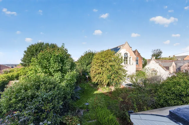 453 Old London Road, East Sussex TN35 5BH
