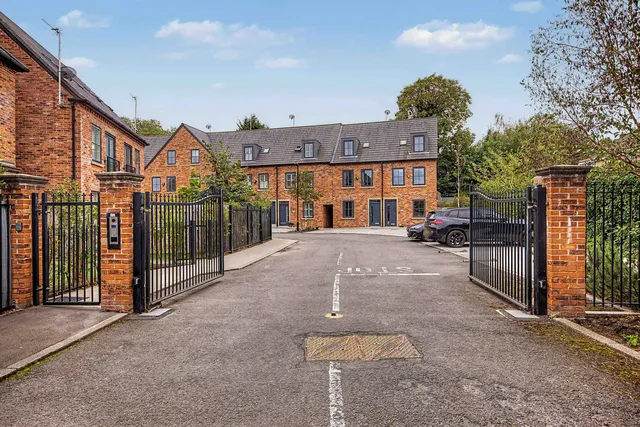 3 Oak Gardens, Cheadle SK8 4AX