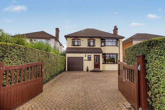 93 Turves Road, Cheadle SK8 6AE